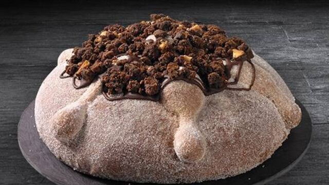 Pan de muerto de chocobrownie tamaño familiar