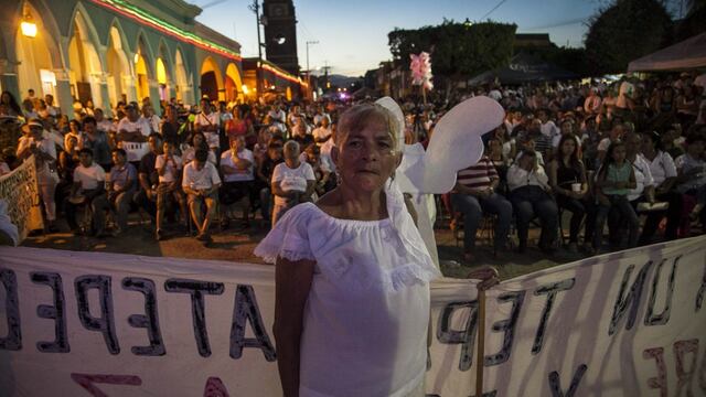 Celebración del aniversario de las autodefensas en Tepalcatepec. Foto: Rashide Frias / Cuartoscuro