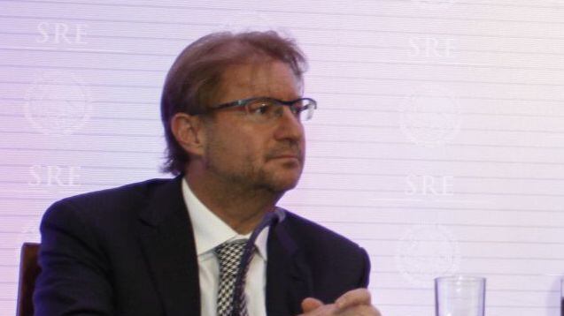 Andrés Roemer: Víctimas del ex diplomático piden medidas de protección y acusan que el agresor las manda perseguir