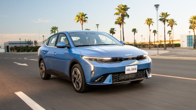 Kia K3 Sedán 2024