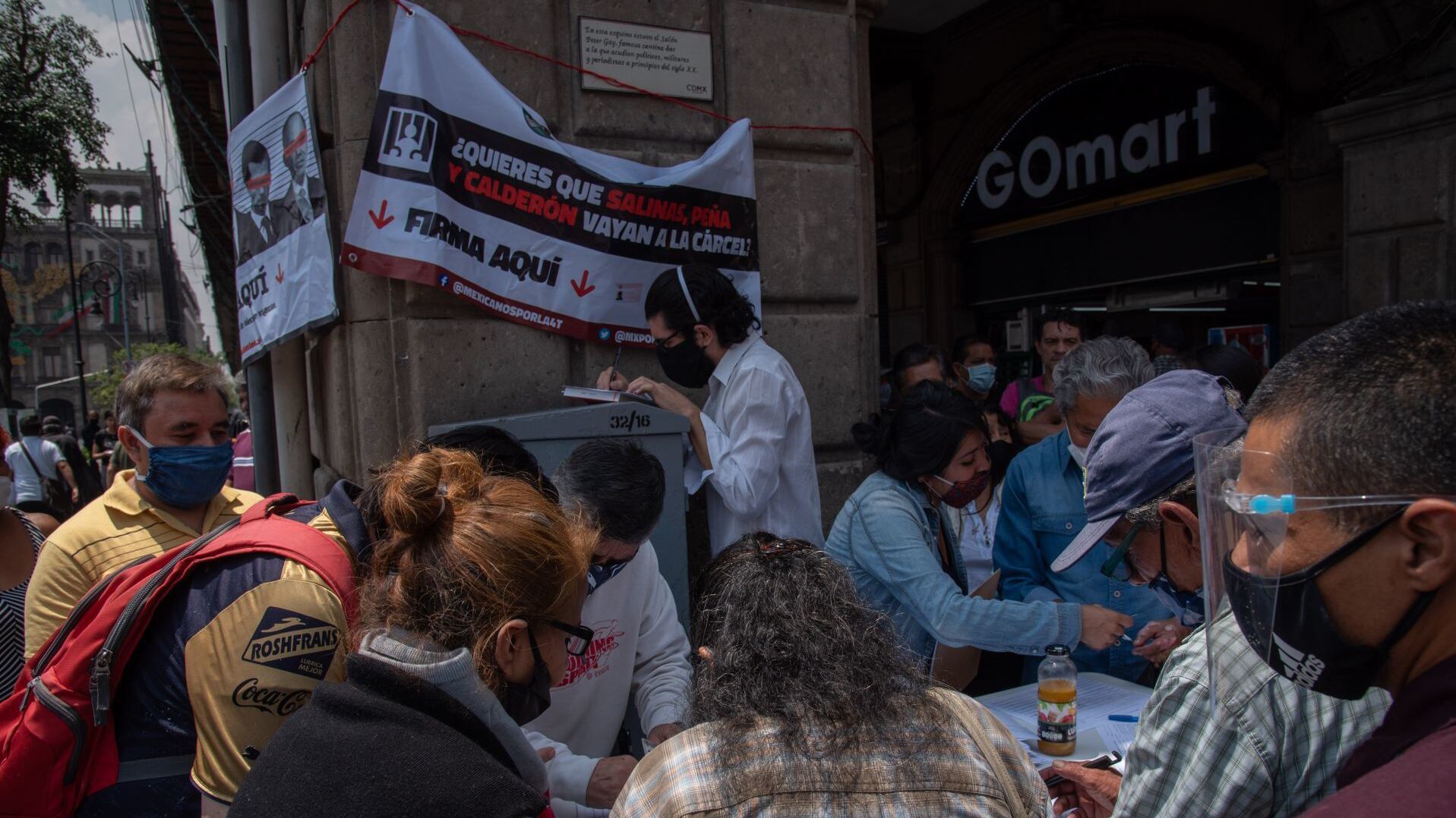 Calderón y Fox, dos grandes motivos para votar en la consulta ciudadana