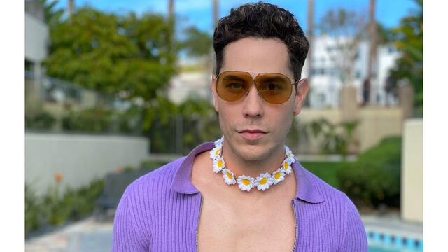 Christian Chávez en crop top