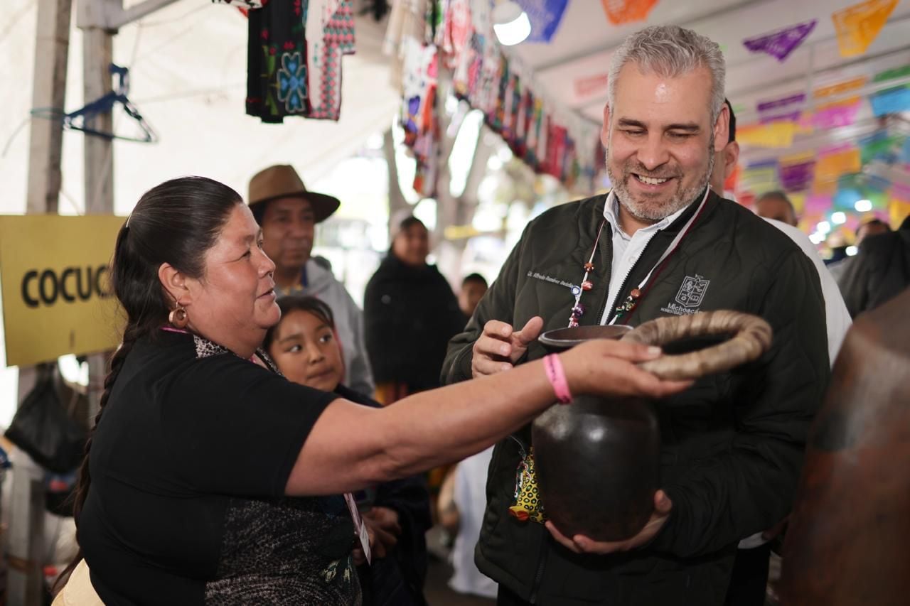 Tesoros artesanales de Michoacán deslumbran en el Complejo Cultural Los Pinos