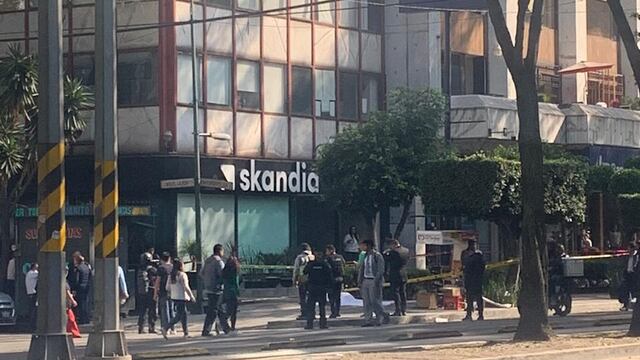 Fallece trabajador frente a estación del Metrobús Parque Hundido