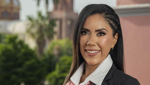 Dedican narcocorrido a la alcaldesa de Apatzingán; habrá sanciones