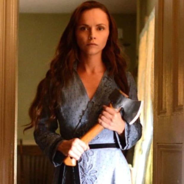 Dónde ver La mujer del hacha, película basada en el caso real de Lizzie Borden