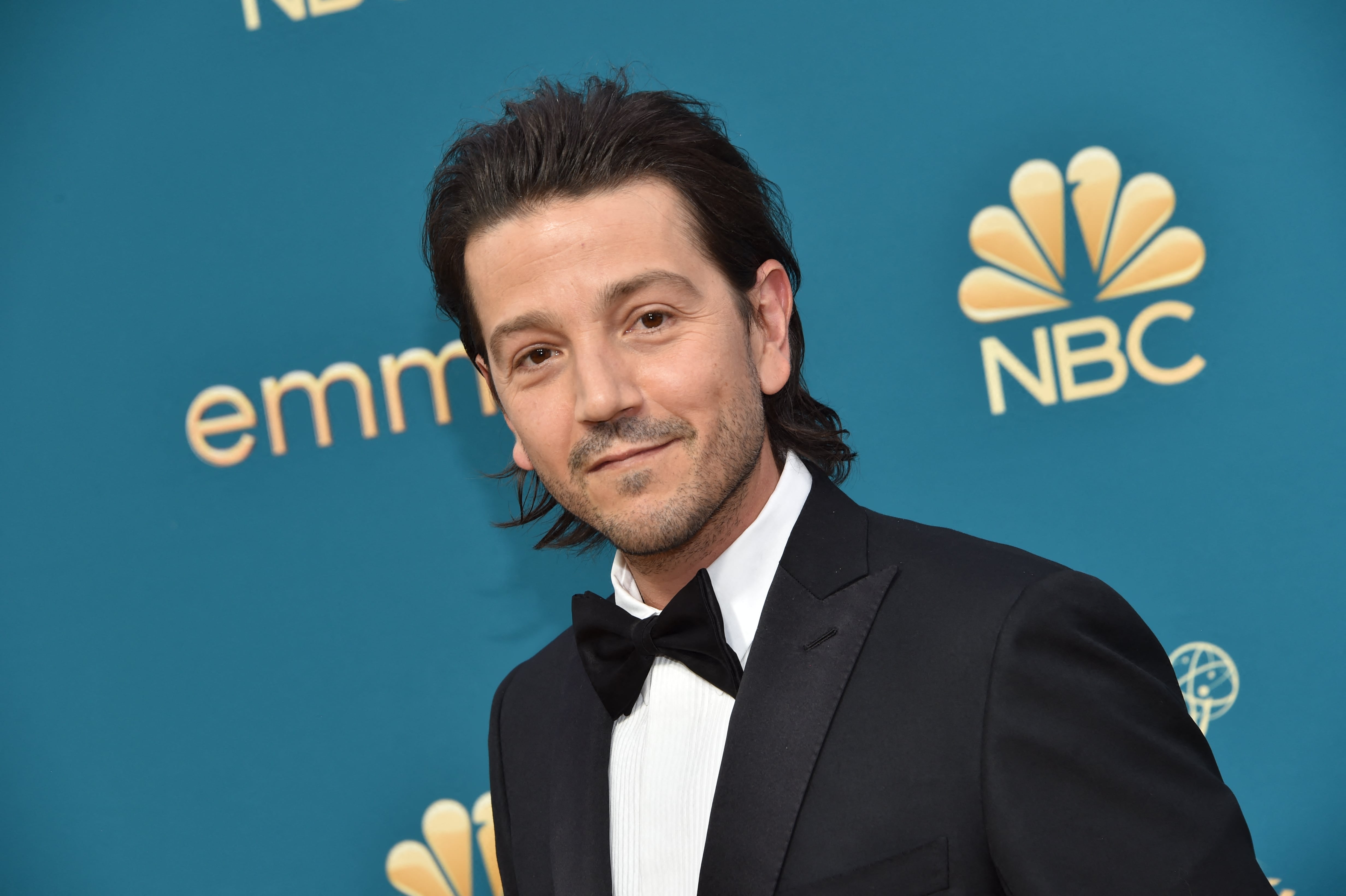 Diego Luna en los Emmy 2022