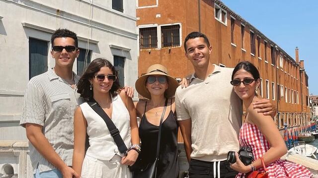 Itatí Cantoral está con sus hijos gemelos y las novias en Italia