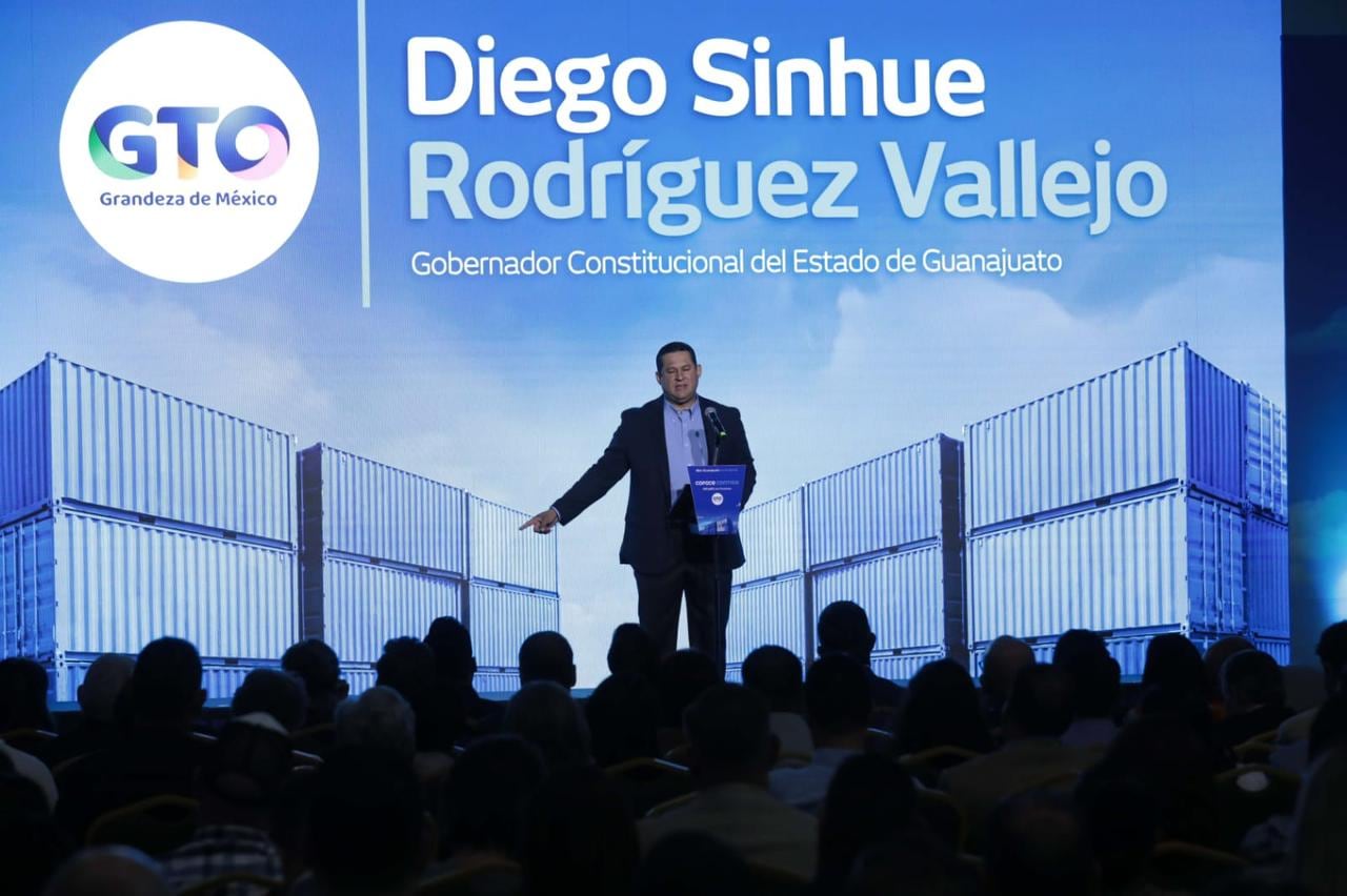 Diego Sinhue Rodríguez apoya a comerciantes de León y Silao