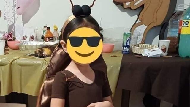 Festeja su cumpleaños con fiesta de cucarachas