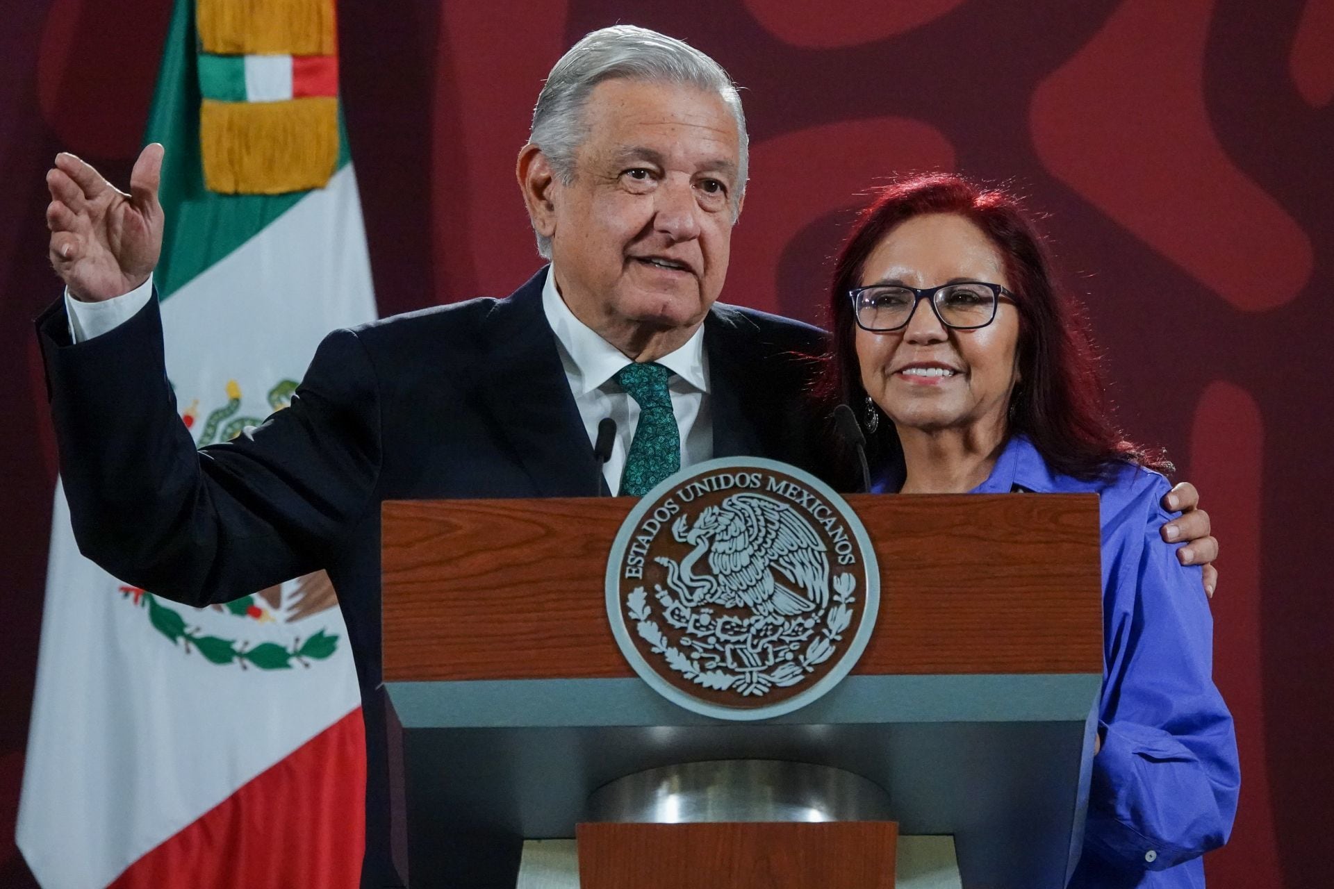 AMLO y Leticia Ramírez