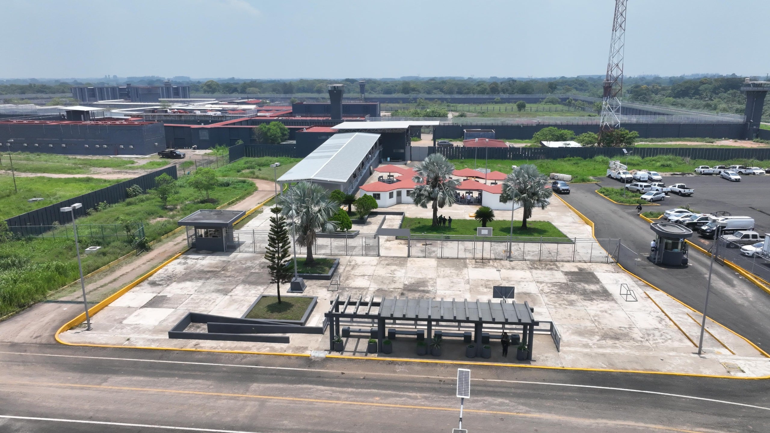 Javier May confirma casi listo el Centro Penitenciario No. 9