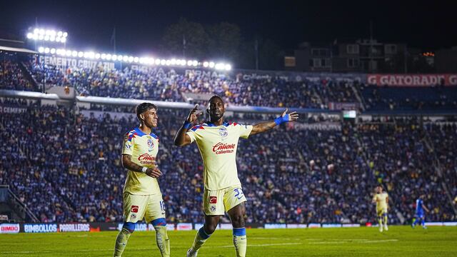 Julian Quiñones con el América.