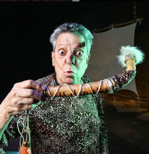 César Bono en "Defendiendo al cavernícola"