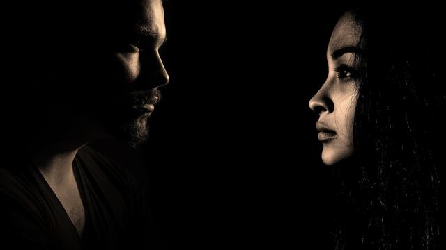 Perfil de hombre y mujer