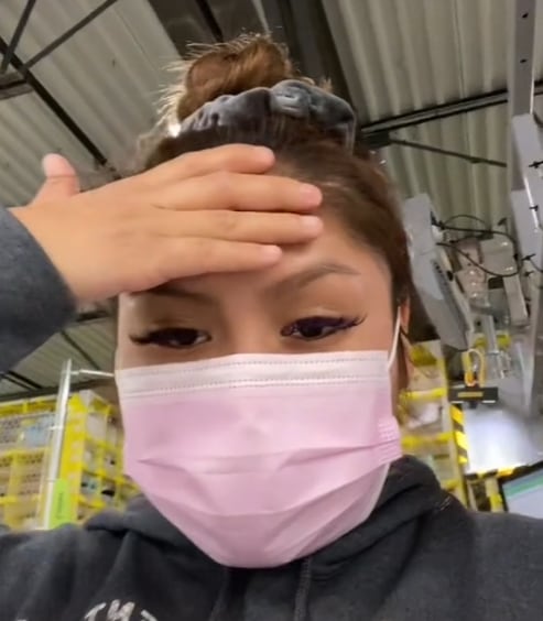 Joven que asegura que trabaja en Amazon "haciendo nada"