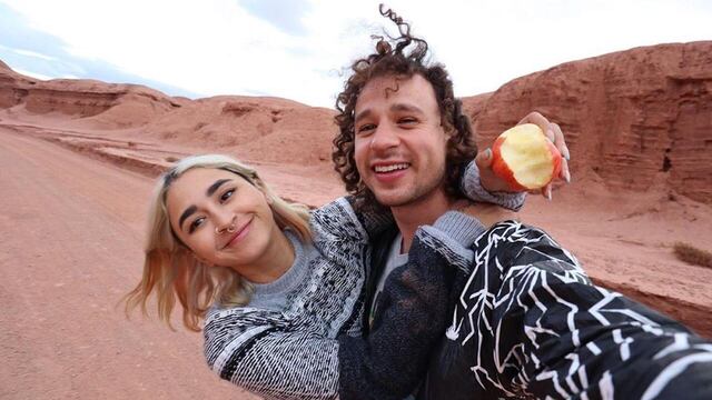 Luisito Comunica y su novia la 'Chule'.