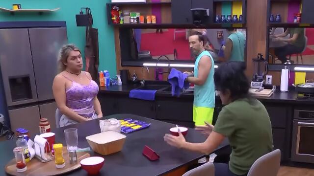 Wendy Guevara le pone un alto a Bárbara Torres