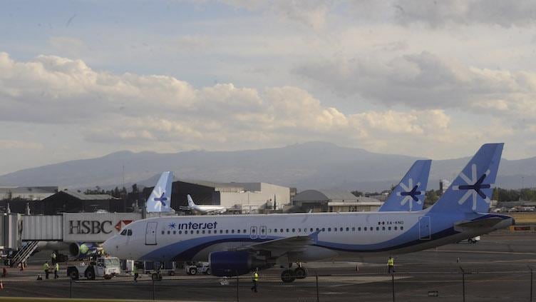 Aviones de Interjet en el Aeropuerto Internacional de la Ciudad de México (NAICM).