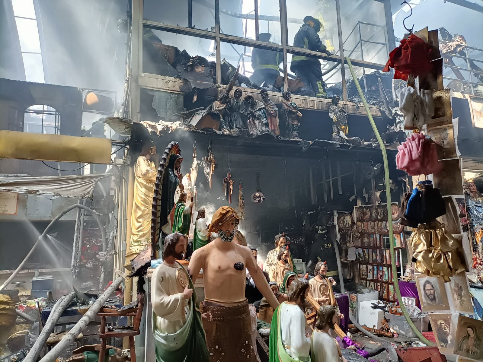 Incendio en local del Mercado de Sonora