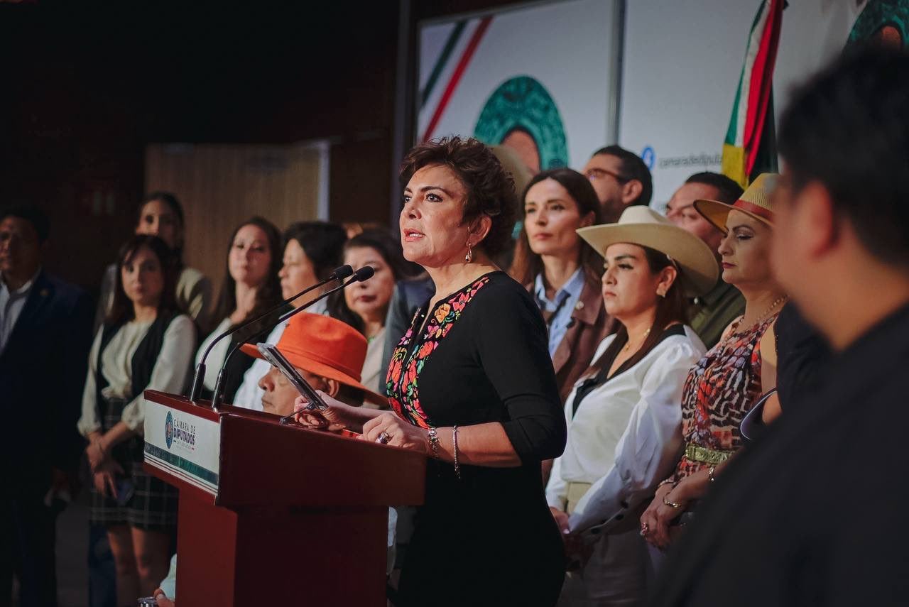 Ivonne Ortega abandona conferencia tras pregunta sobre candidatura de Grecia Quiroz