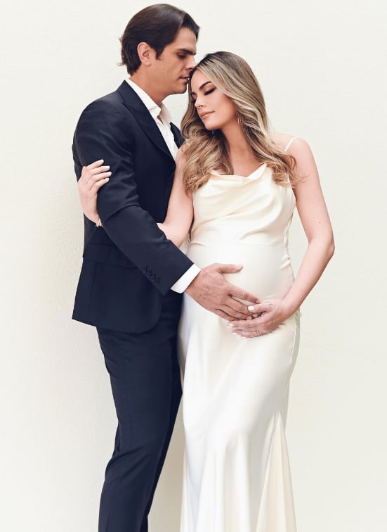 Juan Carlos Valladares y Ximena Navarrete embarazada