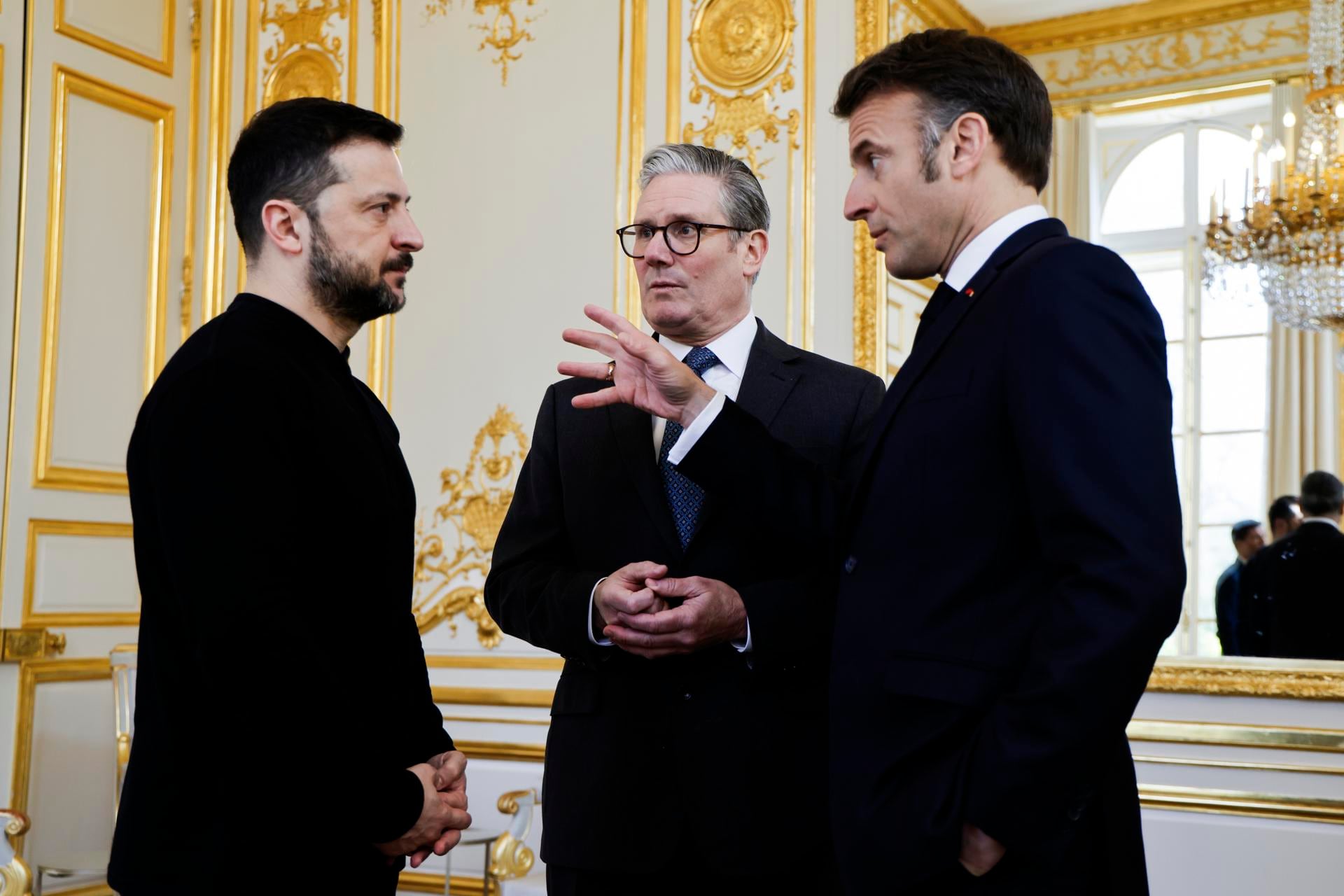 La cumbre de París avanza hacia una posible fuerza internacional para Ucrania