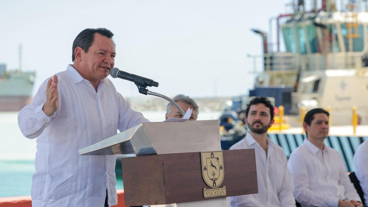 Joaquín Díaz Mena impulsa la modernización del Puerto de Altura de Progreso con inversión de 948 mdp