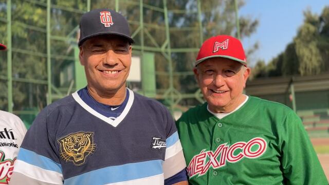 Video; AMLO se reúne con Chito Ríos, Daniel Fernández y otros beisbolistas.
