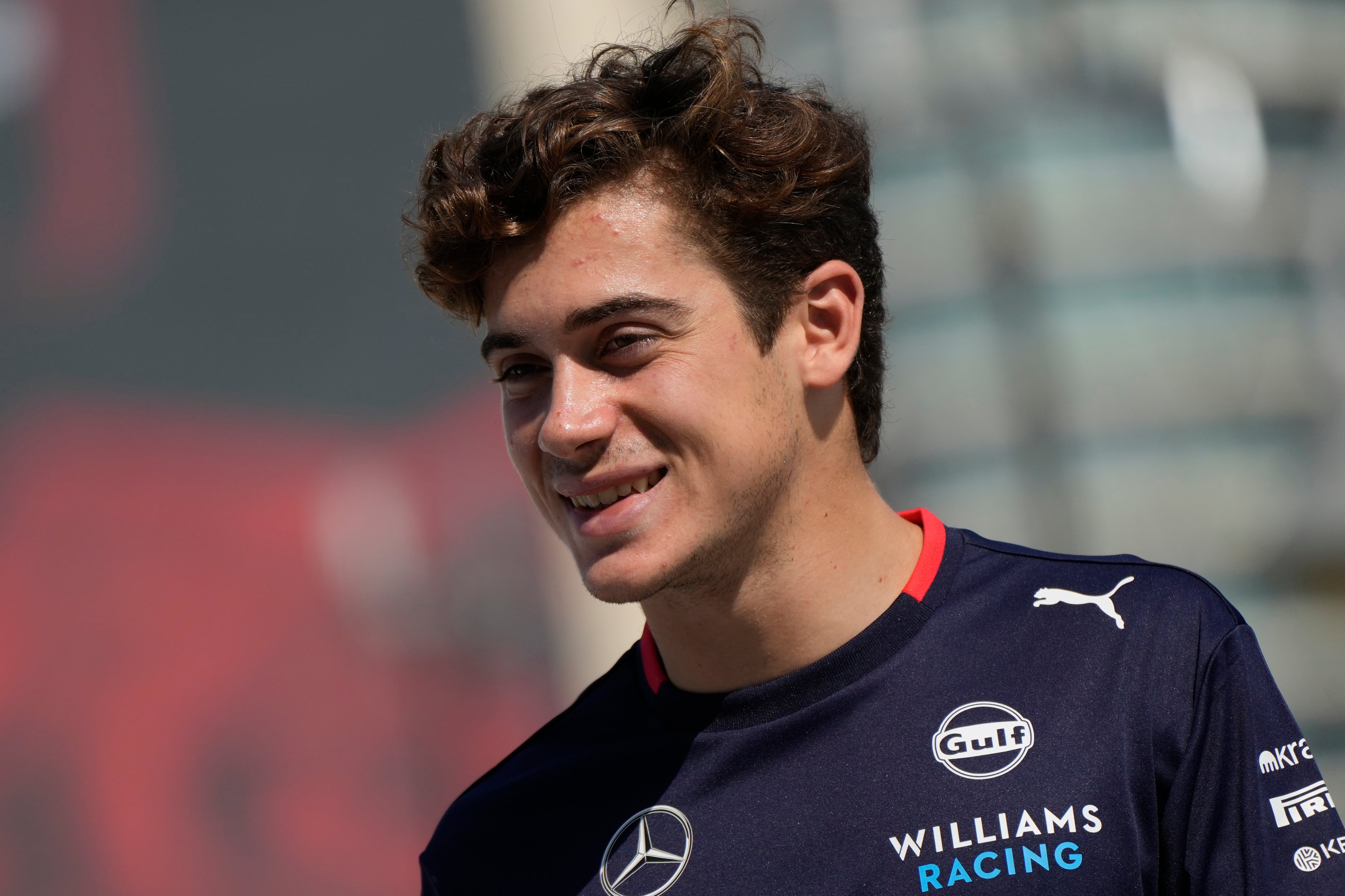 Franco Colapinto elogia a Checo Pérez