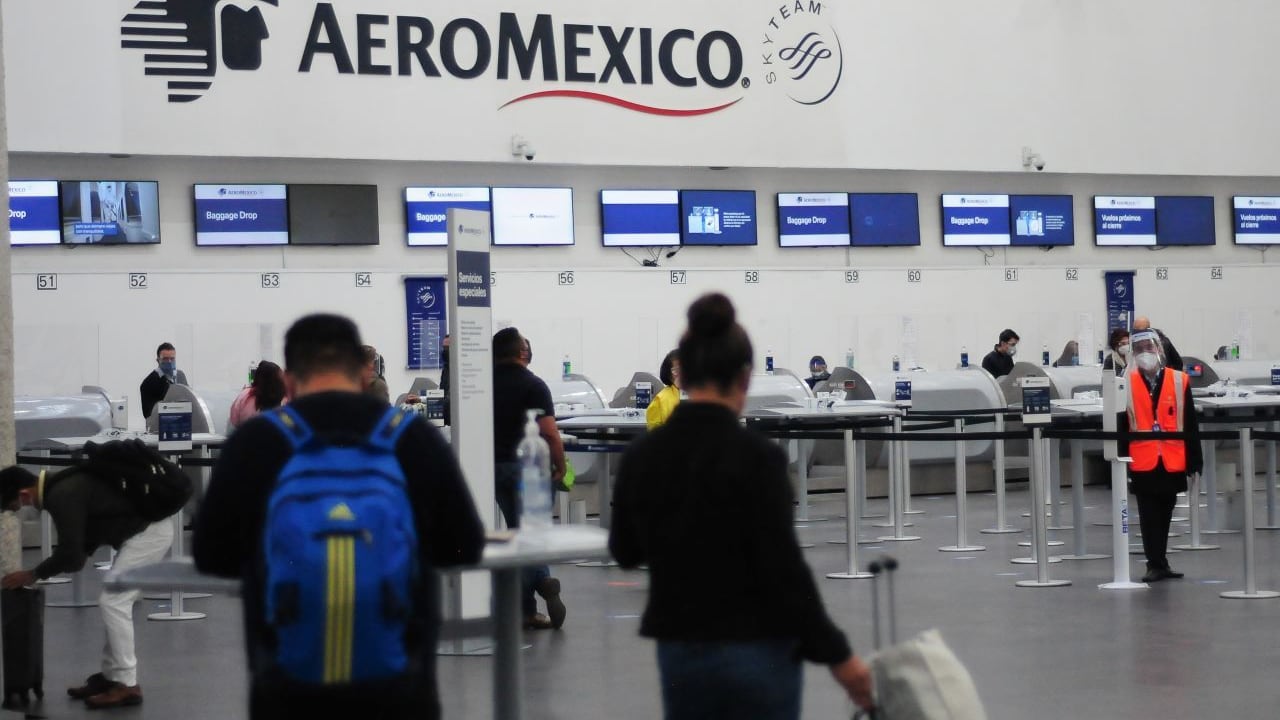Aeroméxico sale de la Bolsa Mexicana de Valores