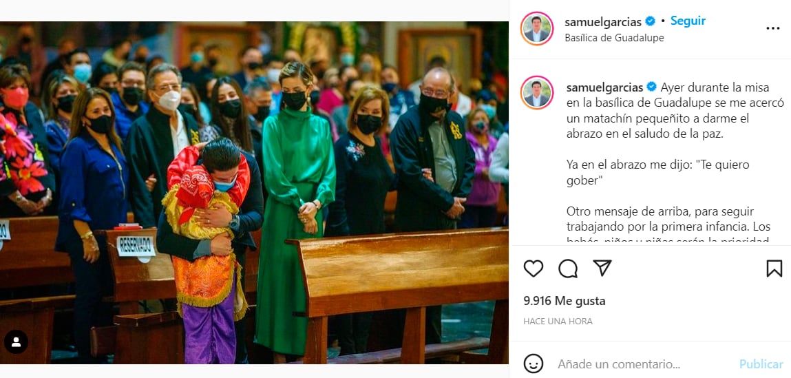 Publicación de Samuel García abrazando a niño matachín/ Instagram:@samuelgarcias