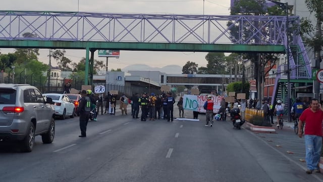 Bloqueo en Calzada de Tlalpan con rumbo al sur de la CDMX, al Estadio Banorte