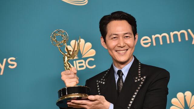 Lee Jung-jae, ganador a Mejor Actor en una Serie Dramática por el Juego del Calamar en los Premios Emmy 2022
