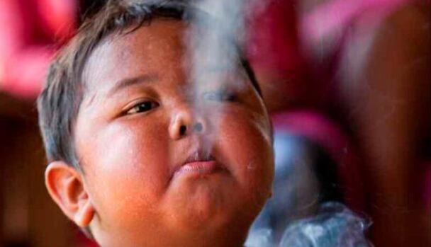 Aldi Rizal, fumaba 40 cigarrillos diarios