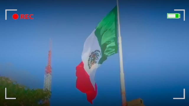 Izaron al revés la Bandera de México en Puebla en pleno Día de la Bandera