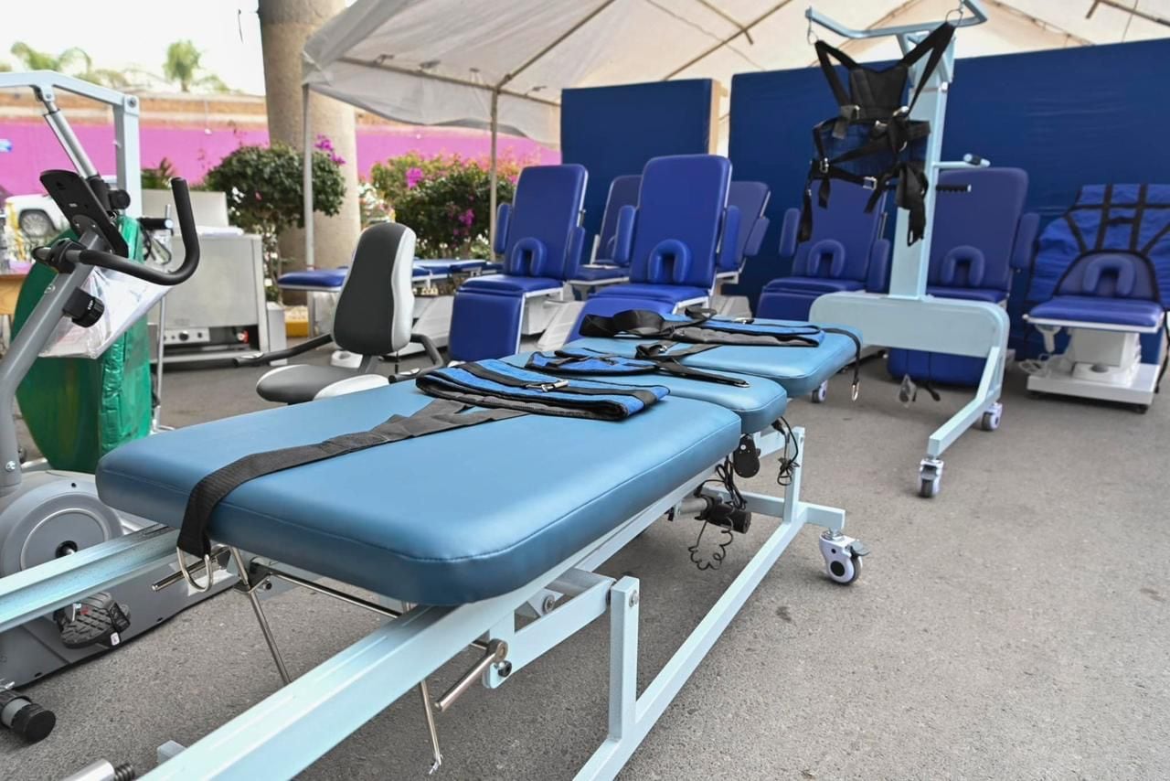 Ruth González encabeza entrega de renovación de equipo médico para el CREE en San Luis Potosí