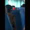Captan a monje budista viendo porno descaradamente (VIDEO)