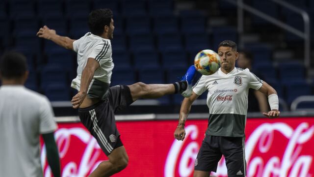 Raúl Jiménez y Chicharito Hernández con la Selección Mexicana