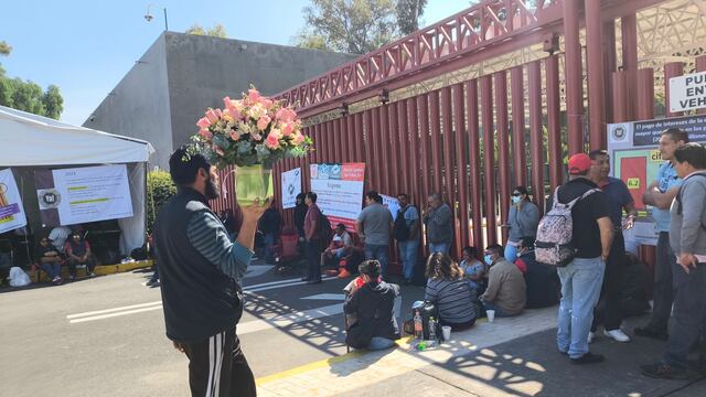 Bloqueo de maestros de Educación Media Superior en la Cámara de Diputados