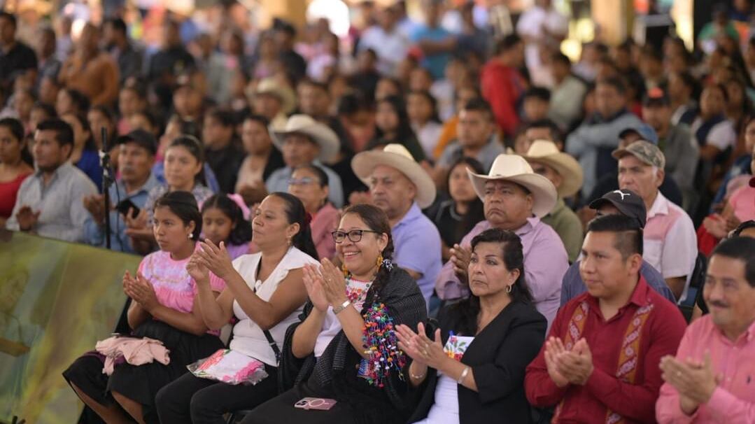 Cuitláhuac García impulsó histórica reducción de la pobreza en Veracruz: más de un millón de personas salieron adelante entre 2018-2024