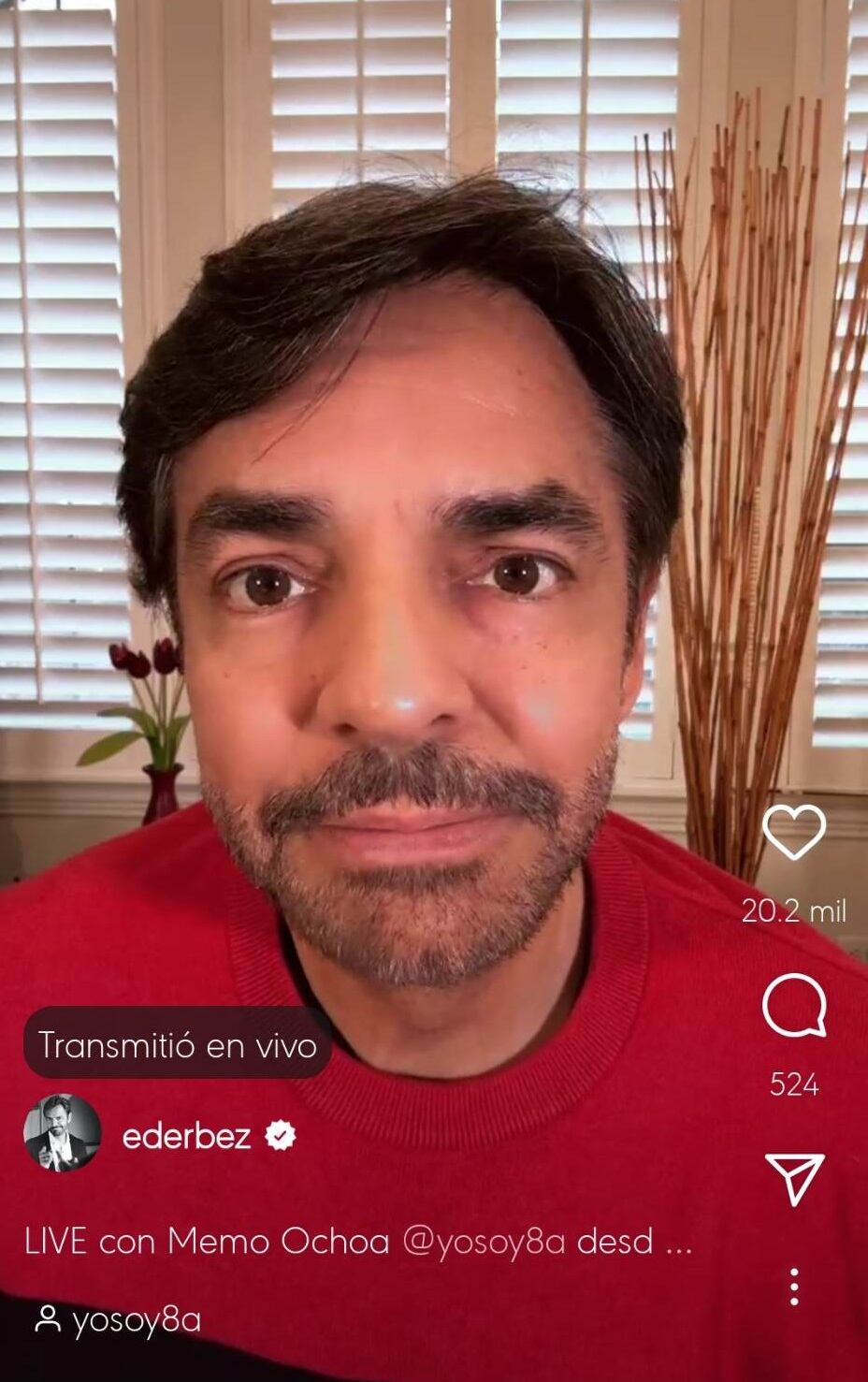 Eugenio Derbez se comparte "muy bien", pero aún en terapia de hombro.
