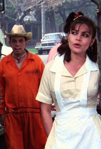 María Sorté y Cantinflas en El Barrendero