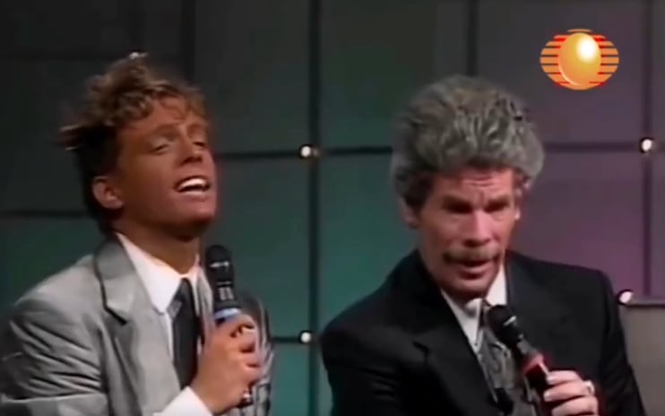 Luis Miguel cantando con Ramón Valdés