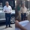 VIDEO: Le avientan monedas a Miguel Ángel Yunes Linares por apoyo a Morena