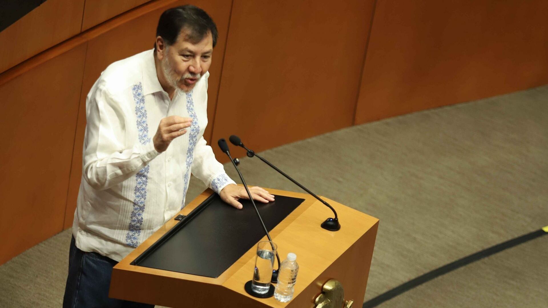 Fernández Noroña defiende a Morena con crítica a Genaro García Luna