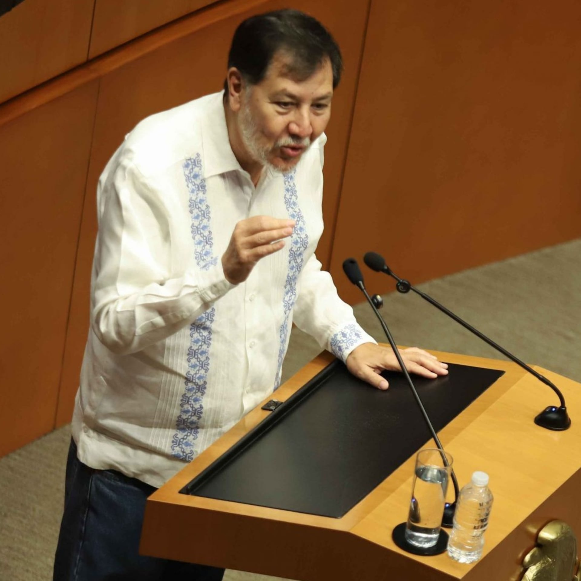 Fernández Noroña defiende a Morena con crítica a Genaro García Luna