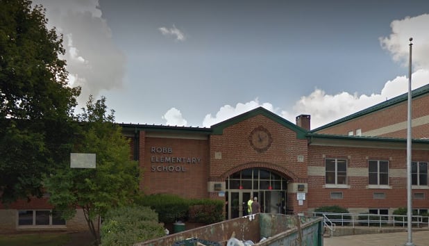 Tiroteo en primaria de Texas deja 2 muertos y 12 menores heridos