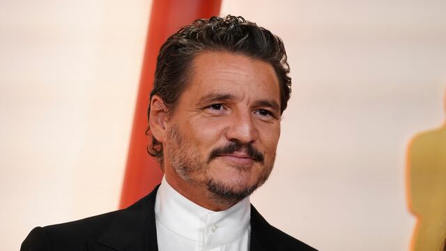 Pedro Pascal llega a los Premios Oscar 2023