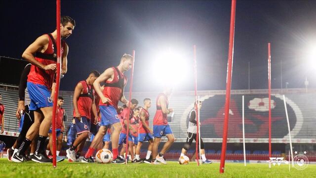 El entrenamiento nocturno del Veracruz.